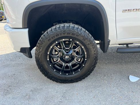 Used 2021 Chevrolet Silverado 2500 LT w/ Z71 Chrome Sport Edition AWD/4WD image 27