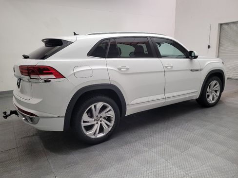 Used 2021 Volkswagen Atlas Cross Sport SE w/ Panoramic Sunroof Package FWD image 10