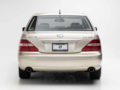 Used 2005 Lexus LS 430 RWD image 7