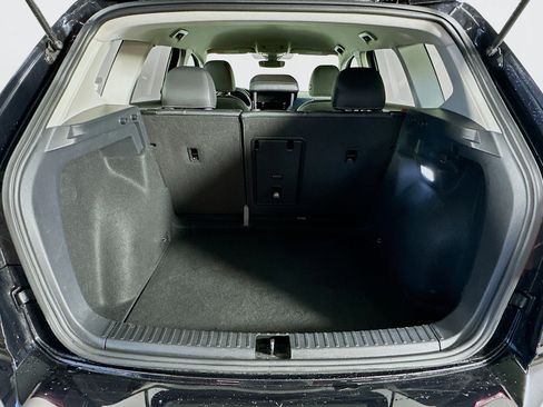 Used 2024 Volkswagen Taos SE image 28