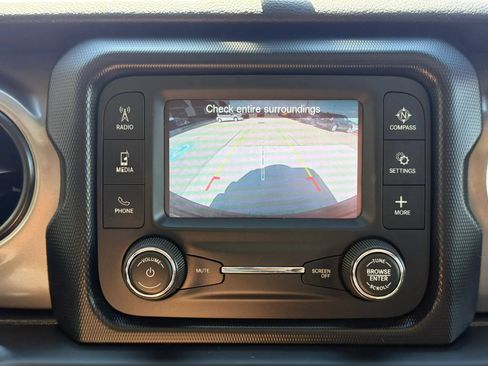 Used 2019 Jeep Wrangler Unlimited Sport AWD/4WD image 34