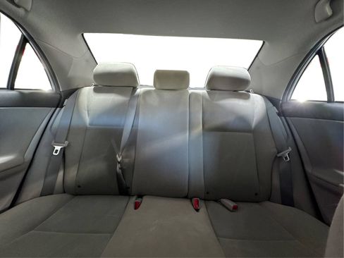 Used 2013 Toyota Corolla LE FWD image 14