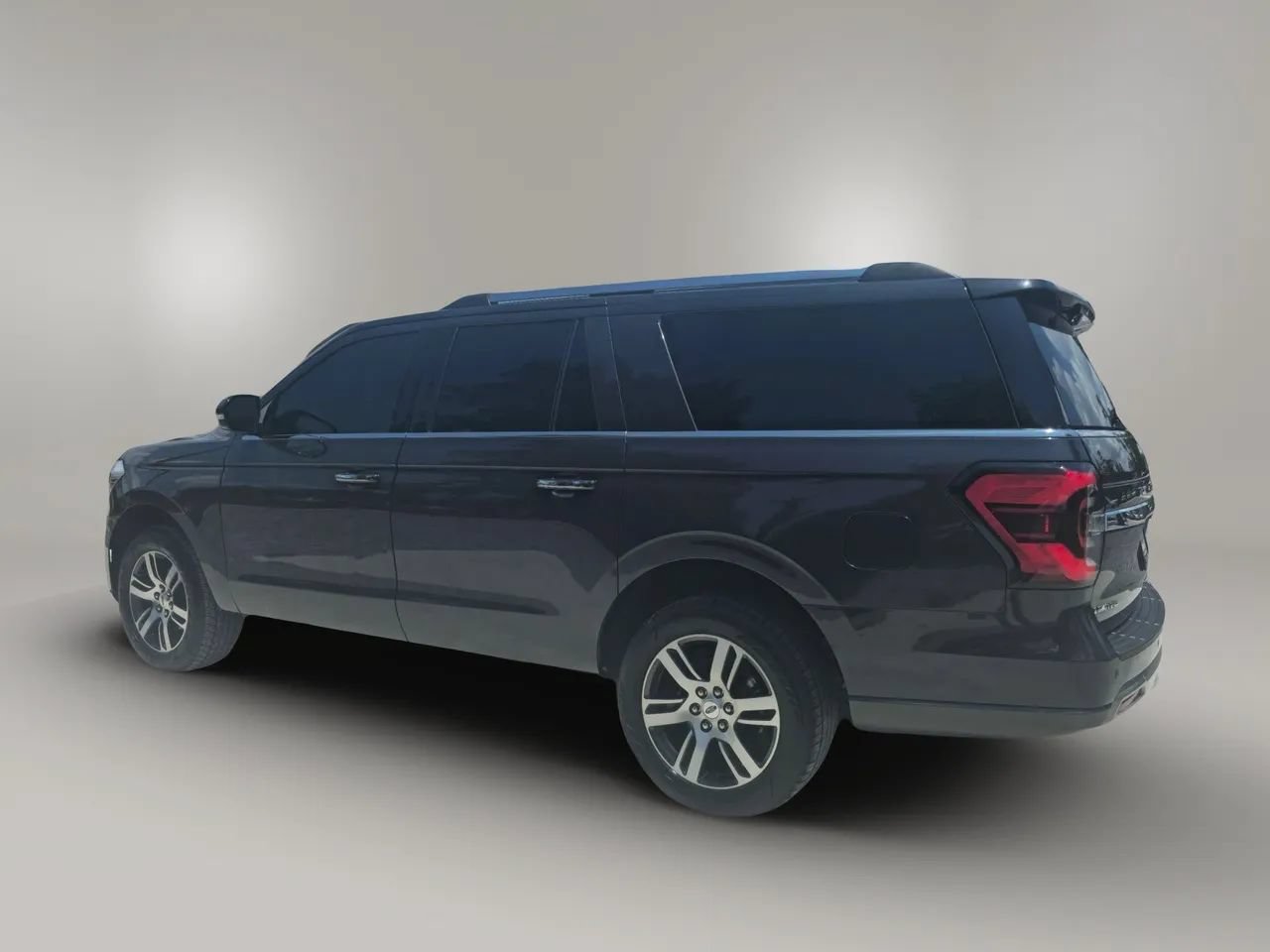 Used 2022 Ford Expedition Max Limited RWD image 4