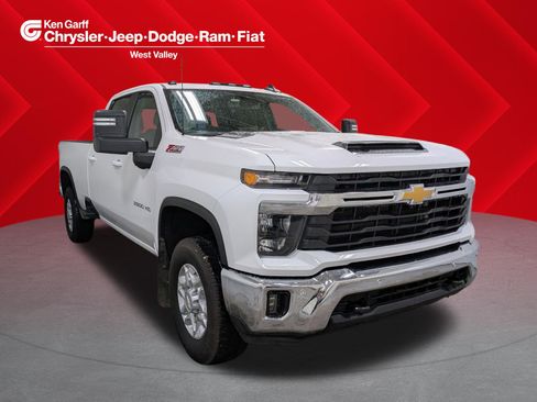 Used 2025 Chevrolet Silverado 3500 LT w/ Safety Package AWD/4WD image 1
