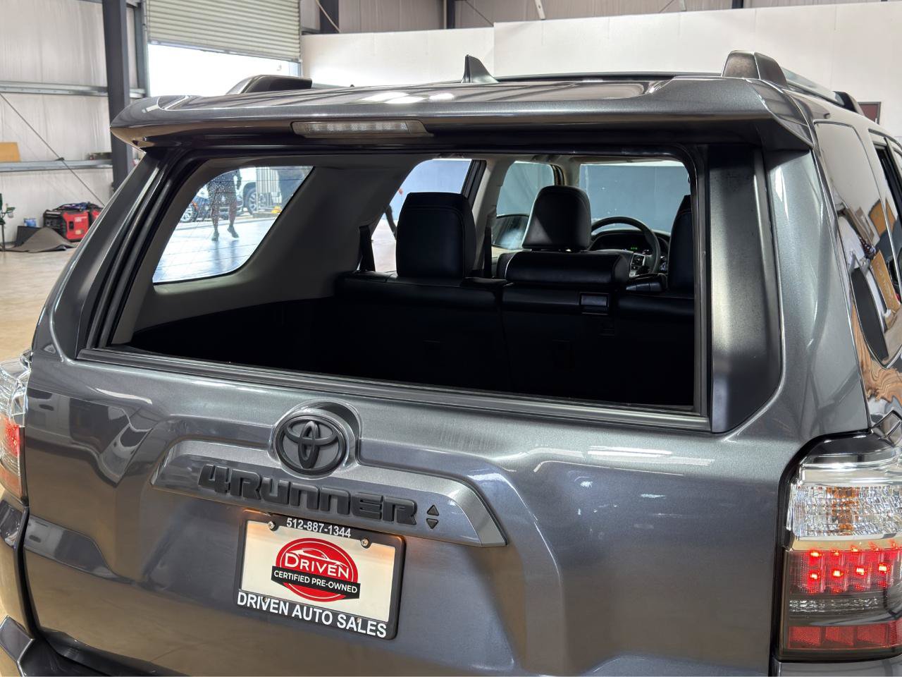 Used 2022 Toyota 4Runner SR5 Premium RWD image 29