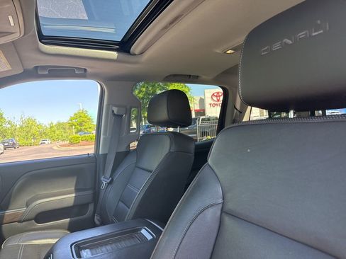 Used 2017 GMC Sierra 1500 Denali w/ Denali Ultimate Package image 8