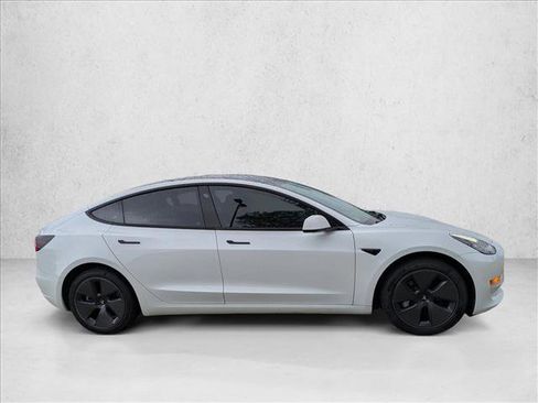 Used 2023 Tesla Model 3 Standard Range RWD image 4