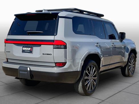 Used 2024 Lexus GX 550 AWD/4WD image 12