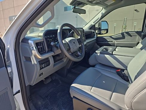 Used 2024 Ford F350 XL w/ XL Chrome Package image 5