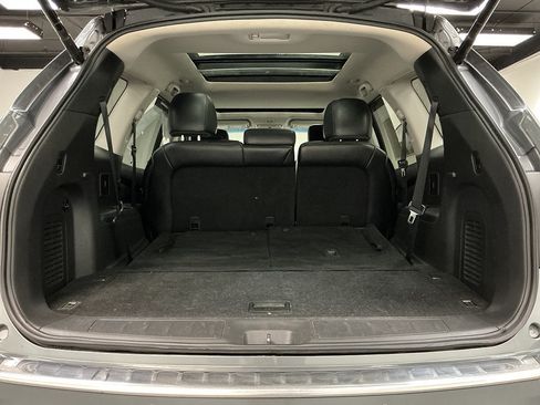 Used 2015 Nissan Pathfinder Platinum w/ Family Entertainment Package FWD image 31