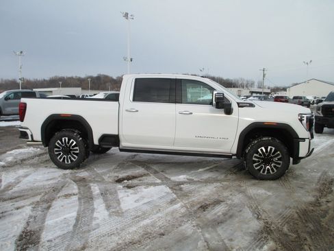 New 2026 GMC Sierra 2500 Denali Ultimate w/ Max Trailering Package image 3