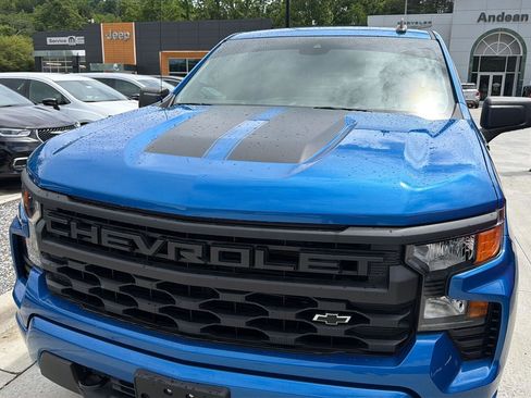 Used 2024 Chevrolet Silverado 1500 Custom w/ Rally Edition AWD/4WD image 8