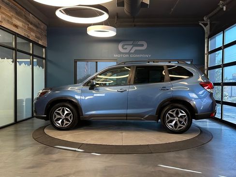 Used 2020 Subaru Forester Premium AWD/4WD image 6