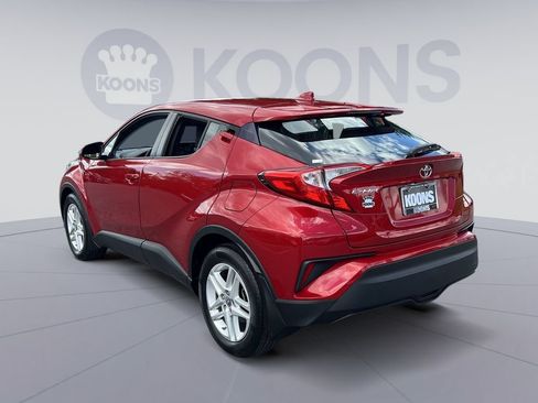 Used 2020 Toyota C-HR LE FWD image 4