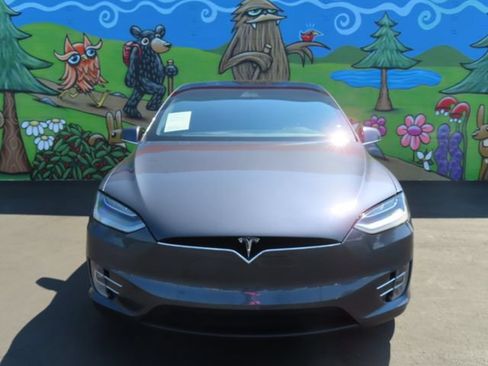 Used 2020 Tesla Model X Long Range AWD/4WD image 2