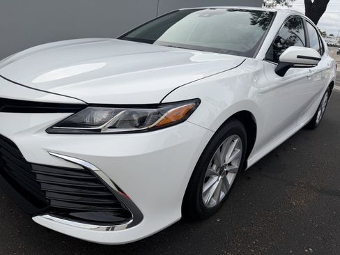 Used 2024 Toyota Camry LE w/ Convenience Package FWD image 5