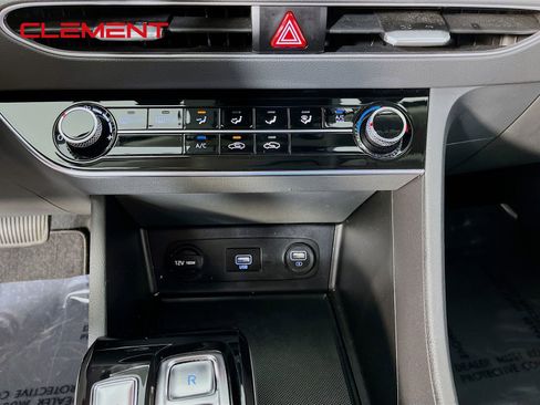 Used 2021 Hyundai Sonata SE FWD image 22