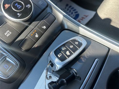 Used 2023 Hyundai Santa Fe SEL image 32