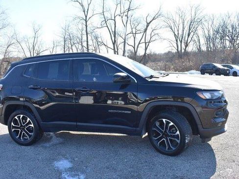 Used 2022 Jeep Compass Limited AWD/4WD image 9