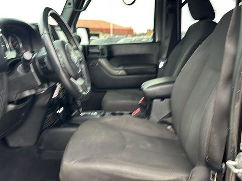 Used 2018 Jeep Wrangler Unlimited Sport S image 18