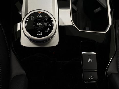 New 2026 Mitsubishi Outlander LE AWD/4WD image 26