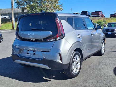 Certified 2024 Kia Soul LX w/ Option Group 015 image 4