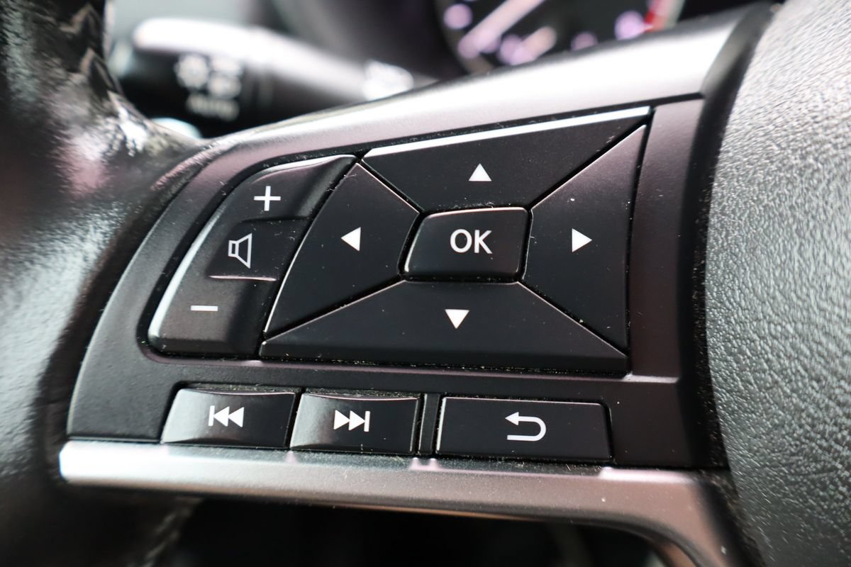 Used 2022 Nissan Sentra SV FWD image 29