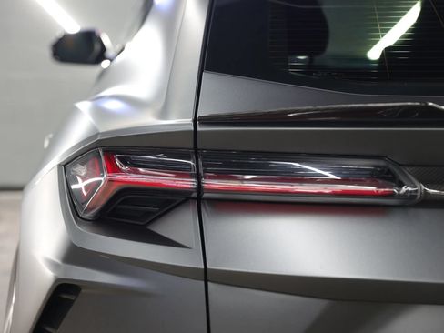 Used 2020 Lamborghini Urus AWD/4WD image 22