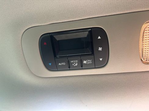 Used 2025 Honda Odyssey Elite image 40