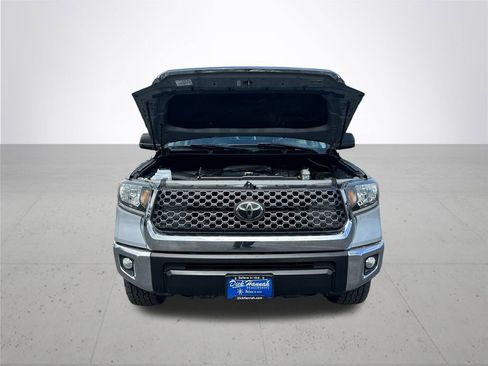 Used 2018 Toyota Tundra SR5 w/ SR5 Upgrade Package AWD/4WD image 4
