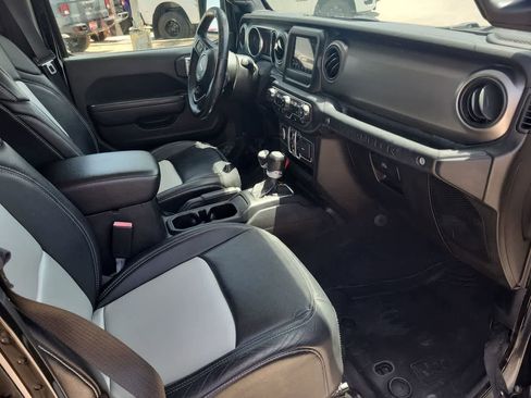 Used 2021 Jeep Wrangler Unlimited Sport AWD/4WD image 22