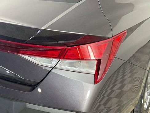 Used 2024 Hyundai Elantra SEL FWD image 34