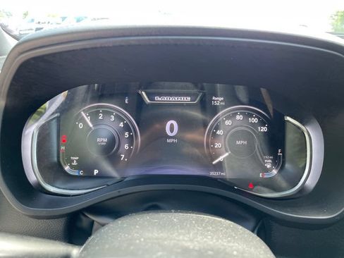 Used 2023 RAM 1500 Laramie AWD/4WD image 28