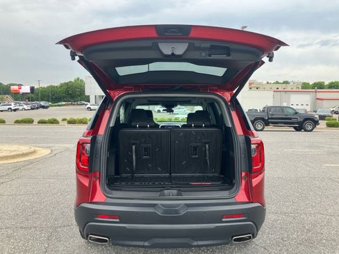 Used 2023 GMC Acadia SLE w/ Driver Convenience Package FWD image 19
