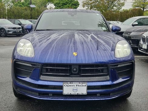 Used 2023 Porsche Macan AWD/4WD image 2