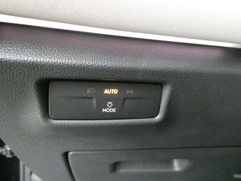 New 2026 Volkswagen Tiguan SE AWD/4WD image 33