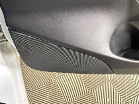 Used 2021 Tesla Model 3 Standard Range Plus image 26