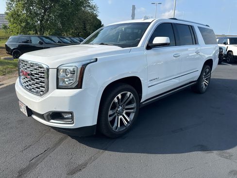Used 2020 GMC Yukon XL Denali w/ Denali Premium Package AWD/4WD image 1
