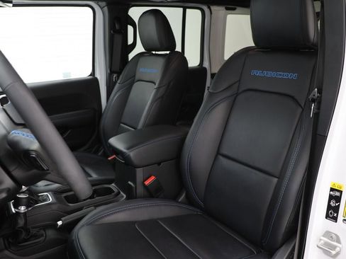 Used 2024 Jeep Wrangler Unlimited Rubicon 4xe image 27