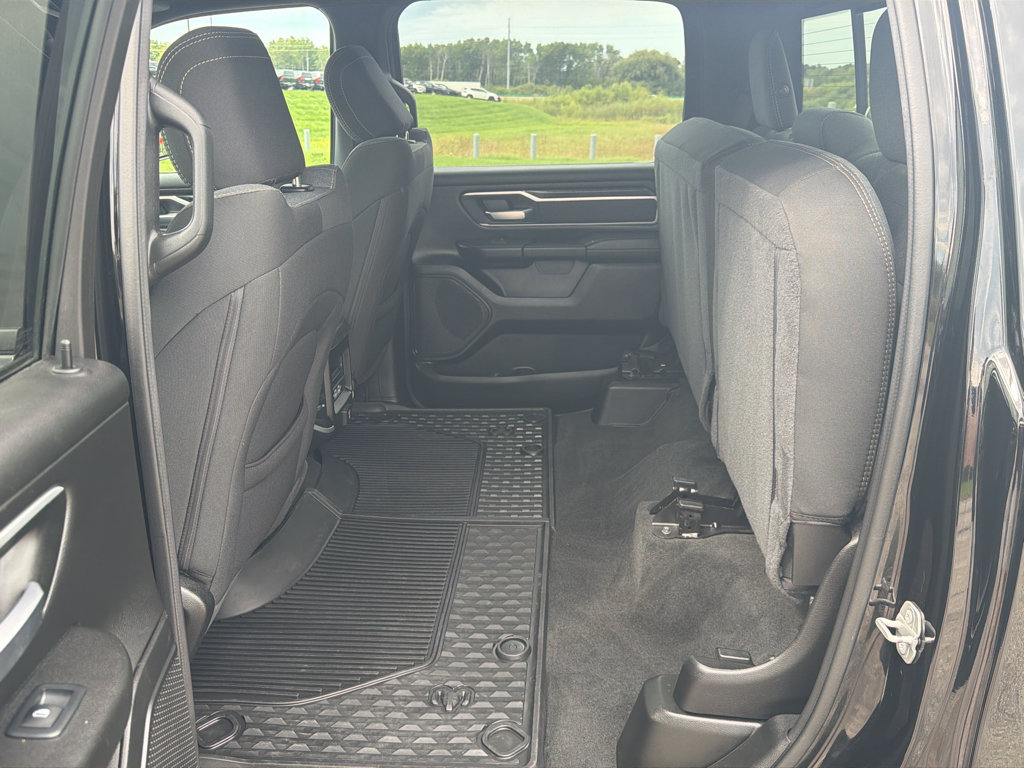 Used 2022 RAM 1500 Big Horn AWD/4WD image 35