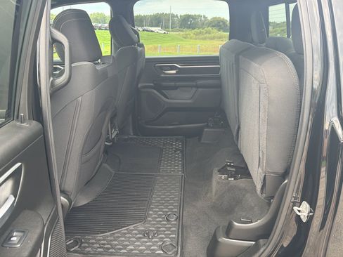 Used 2022 RAM 1500 Big Horn AWD/4WD image 35