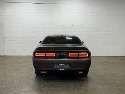 Used 2019 Dodge Challenger SXT RWD image 4