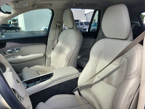Used 2023 Volvo XC90 T8 Ultimate w/ Lounge Package AWD/4WD image 23