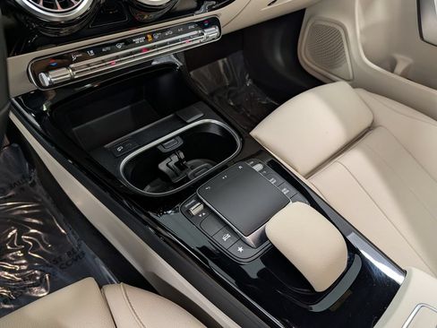 Used 2023 Mercedes-Benz CLA 250 4MATIC image 14