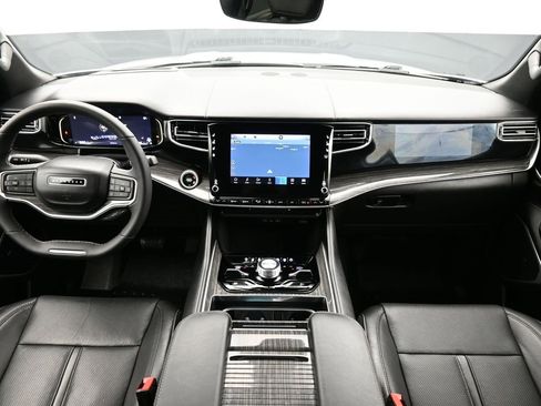 Used 2022 Jeep Wagoneer Series III image 13