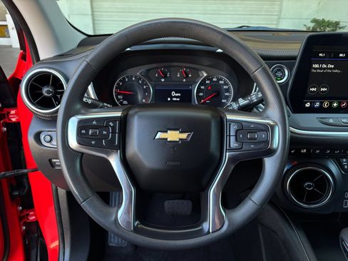 Used 2026 Chevrolet Blazer LT FWD image 30