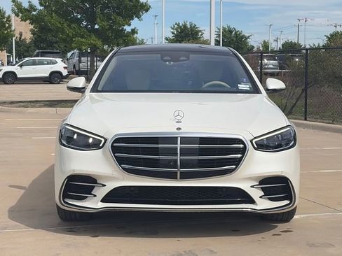 Used 2022 Mercedes-Benz S 580 4MATIC Sedan image 2