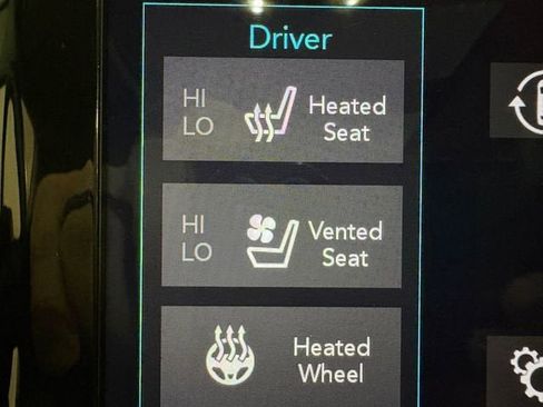 Used 2018 Chrysler Pacifica Limited w/ Advanced Safetytec Group image 12