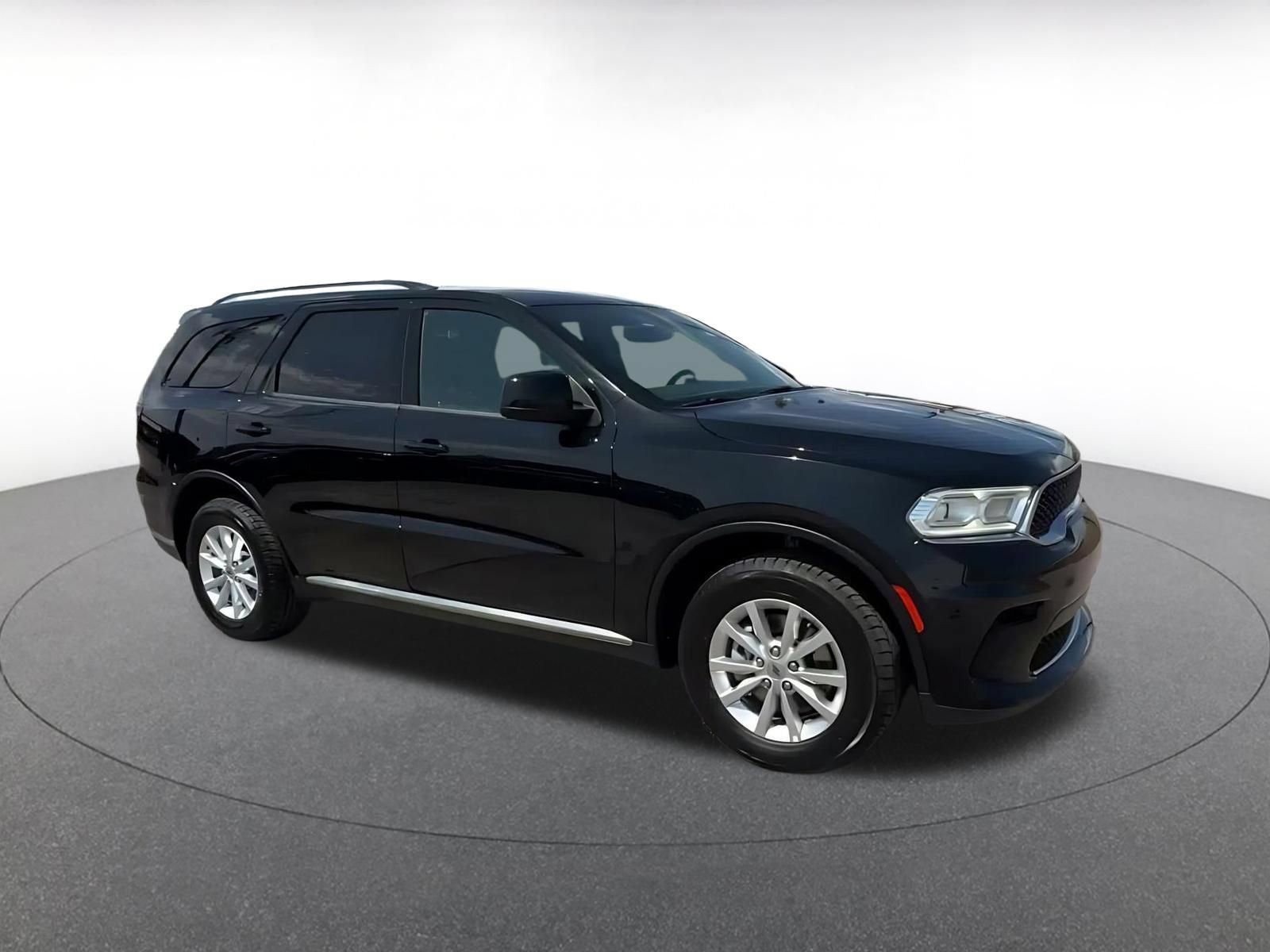 Used 2024 Dodge Durango SXT AWD/4WD image 2
