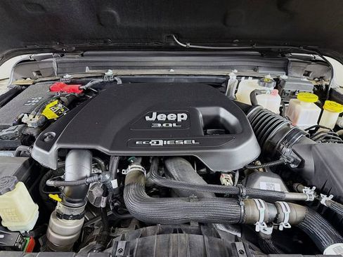 Used 2023 Jeep Gladiator Rubicon w/ Trailer Tow Package AWD/4WD image 34